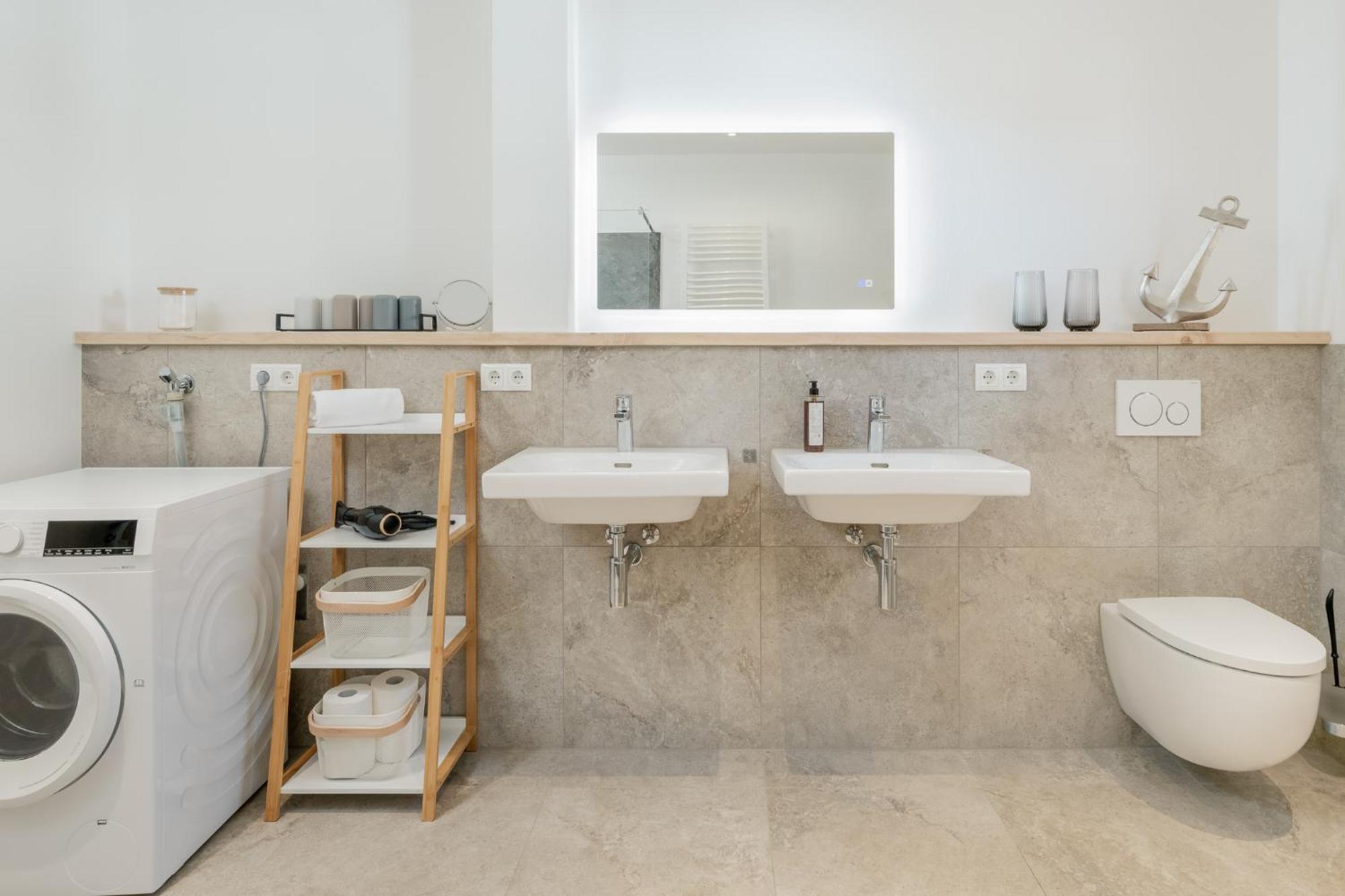 Fenjoy: Ferienapartment In Neubau / Balkon / Bbq Бернау ам Кимзе Екстериор снимка
