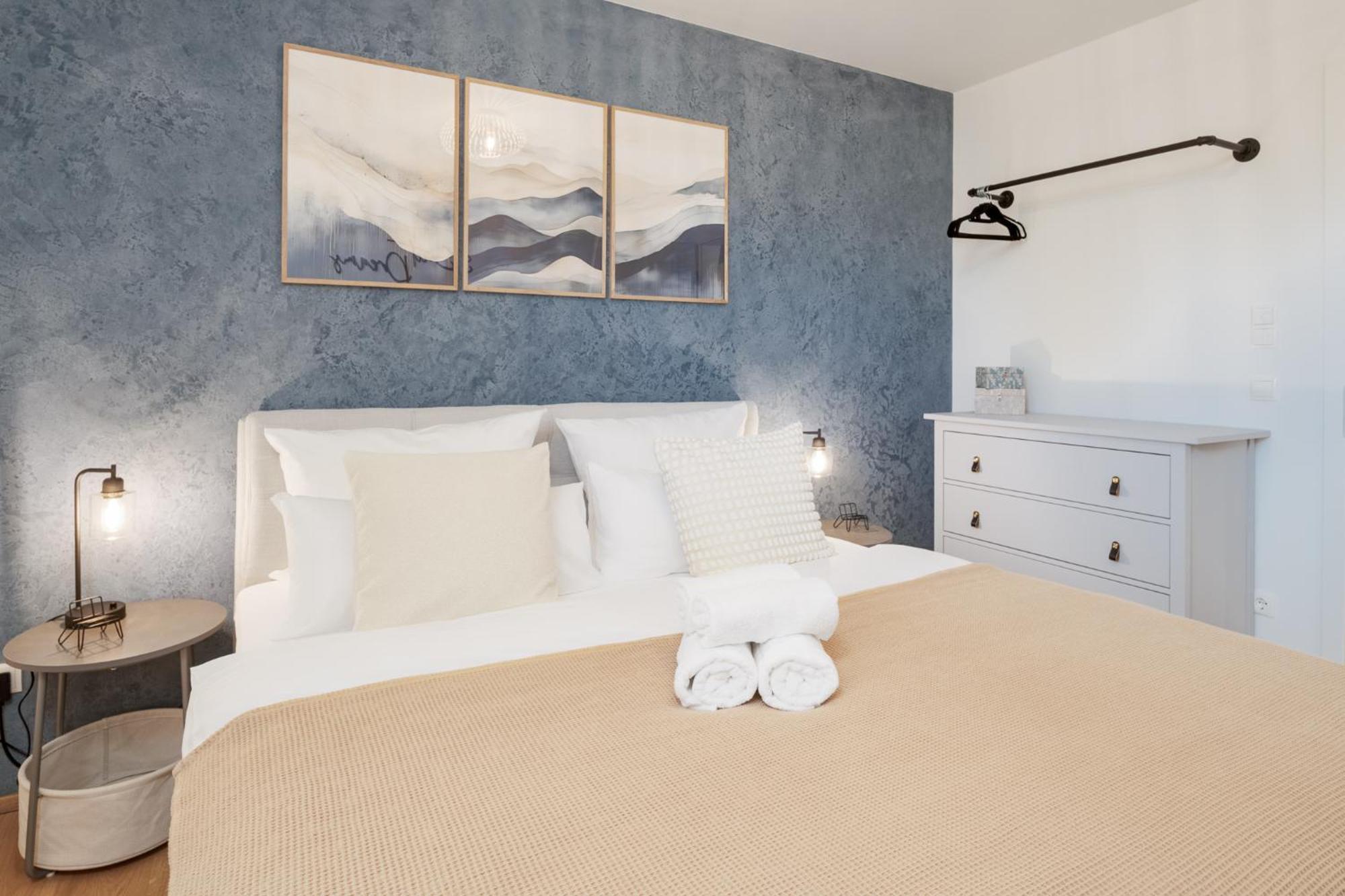 Fenjoy: Ferienapartment In Neubau / Balkon / Bbq Бернау ам Кимзе Екстериор снимка
