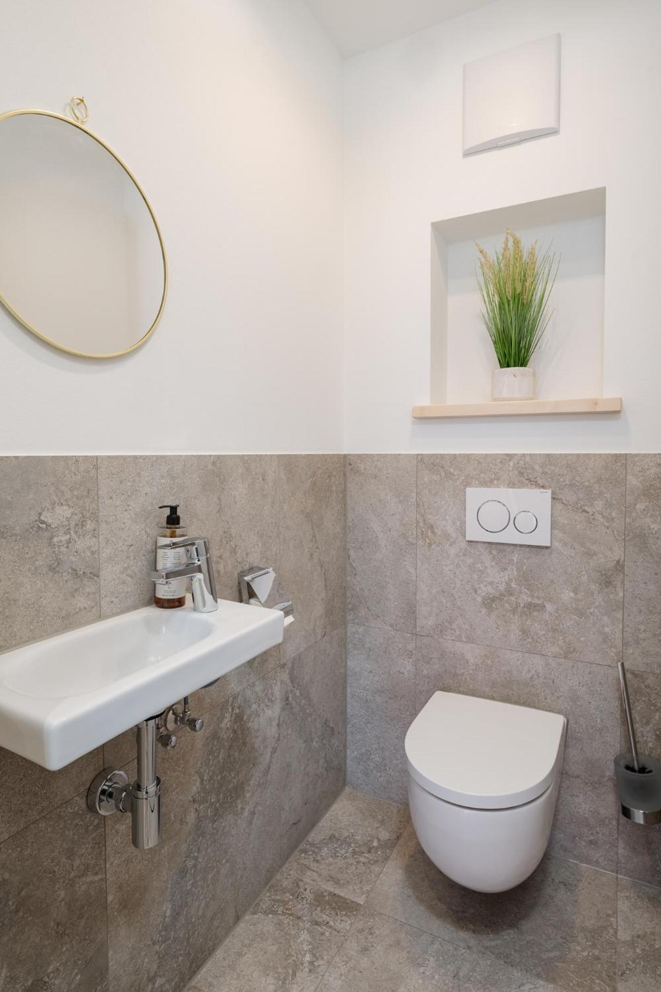 Fenjoy: Ferienapartment In Neubau / Balkon / Bbq Бернау ам Кимзе Екстериор снимка
