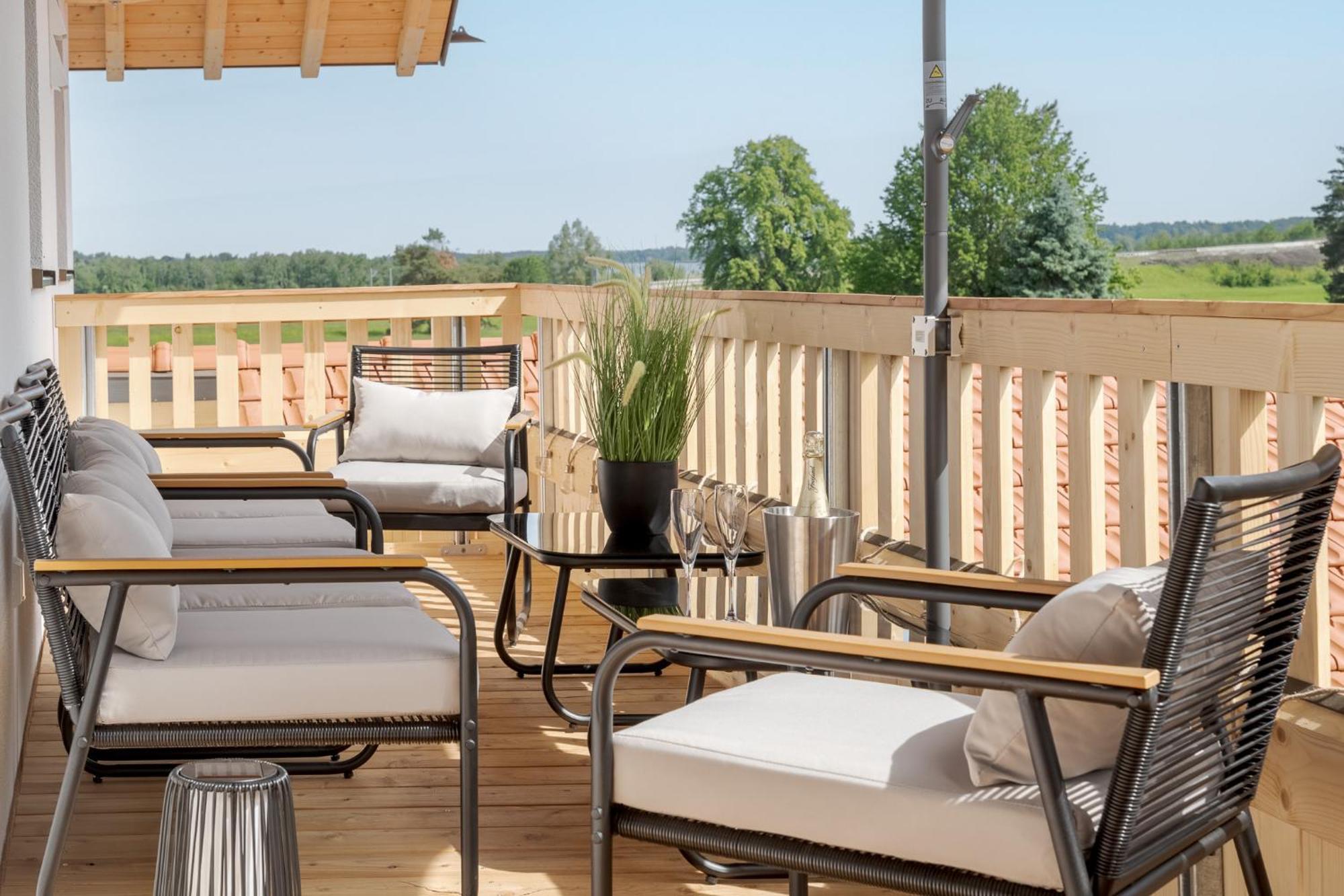 Fenjoy: Ferienapartment In Neubau / Balkon / Bbq Бернау ам Кимзе Екстериор снимка